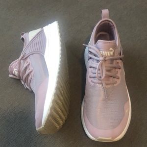 Puma tennis shoes light purple lavender